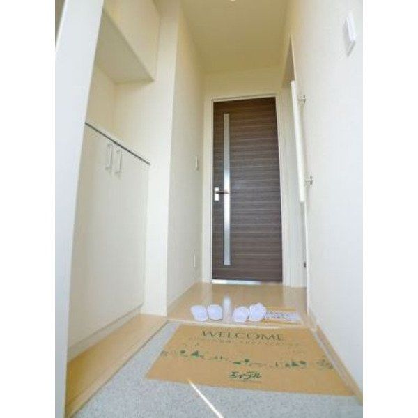 玄関　靴収納付の玄関