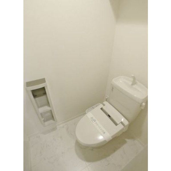 トイレ　洗浄便座付き