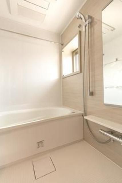 バス・シャワールーム　※写真は同タイプ住戸です。