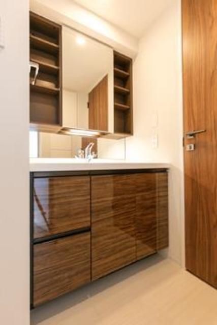 洗面設備　※写真は同タイプ住戸です。