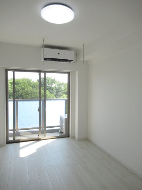 居室・リビング　※参考写真