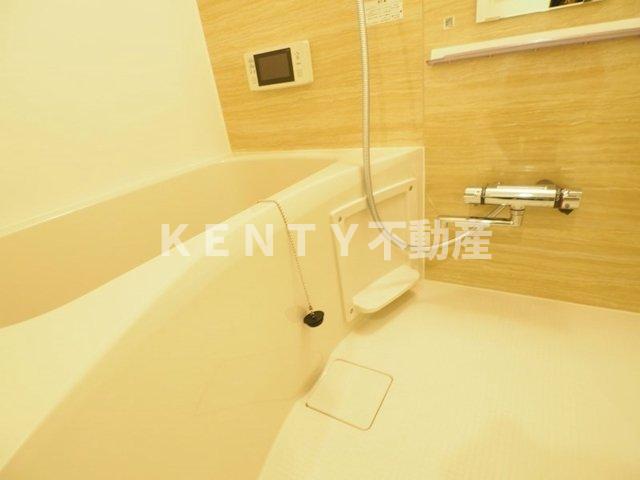 バス・シャワールーム　落ち着いた空間のお風呂です