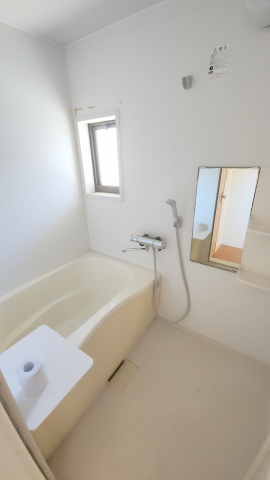 バス・シャワールーム　清潔感溢れるお風呂