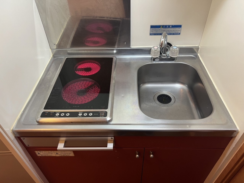 キッチン　コンロは２口コンロです。