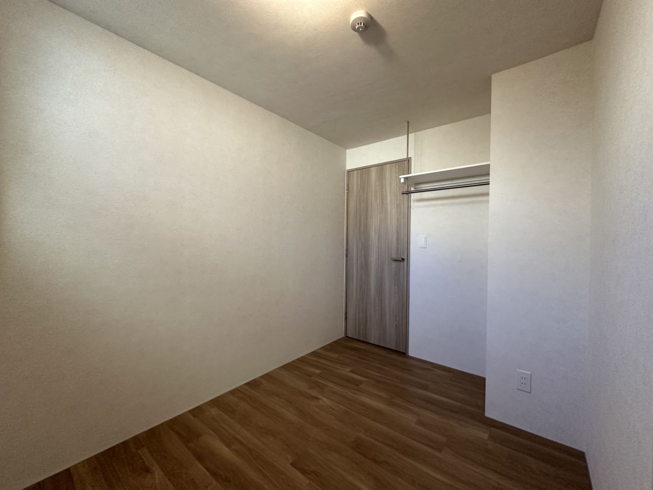 その他部屋・スペース　落ち着いて過ごせるお部屋なので、寝室にいかがでしょうか