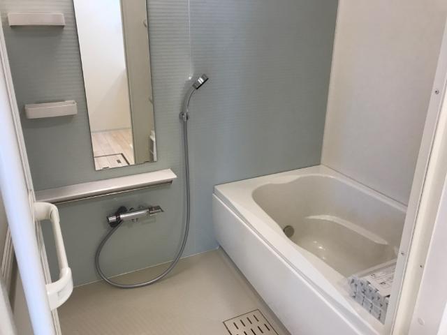 バス・シャワールーム　バス