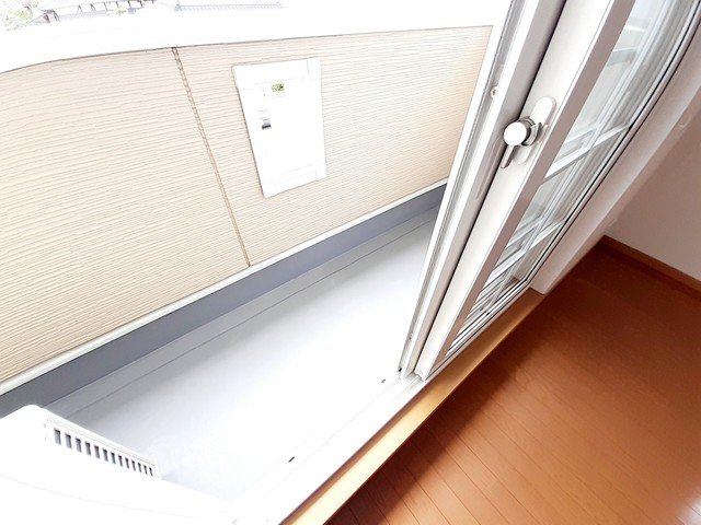 バルコニー　お洗濯にも便利なバルコニー付き
