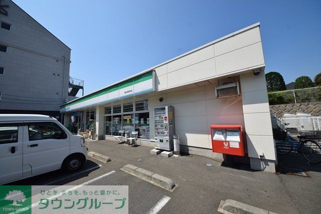 コンビニ　ファミリーマート横浜和泉町店（コンビニ）まで430m