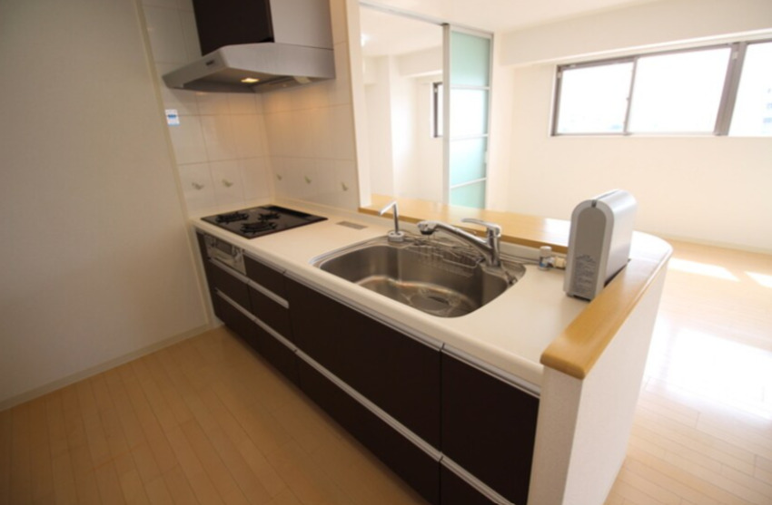 キッチン　内装は別のお部屋の参考写真です。