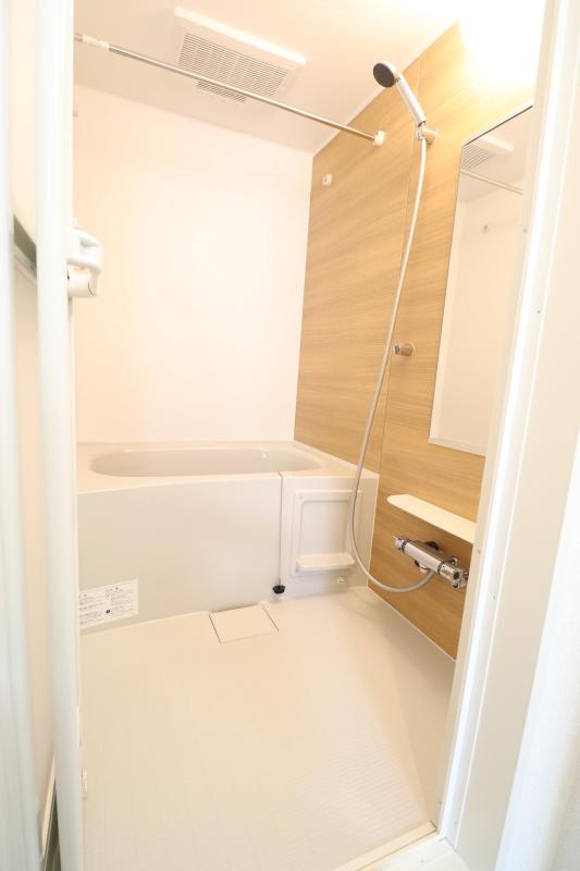 バス・シャワールーム　追い焚き機、浴室乾燥機能付きバス