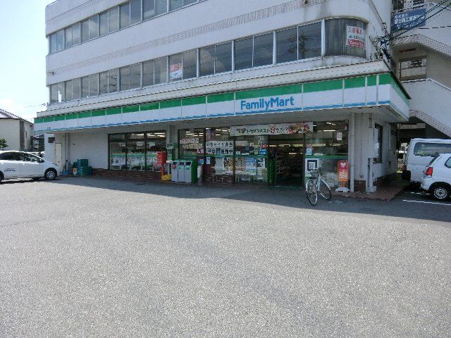 コンビニ　ファミリーマート新安城店（コンビニ）まで552m