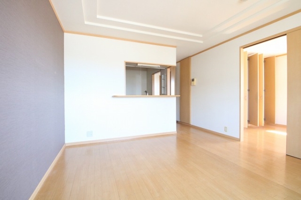 その他部屋・スペース　色の違う壁紙がアクセントになっています！