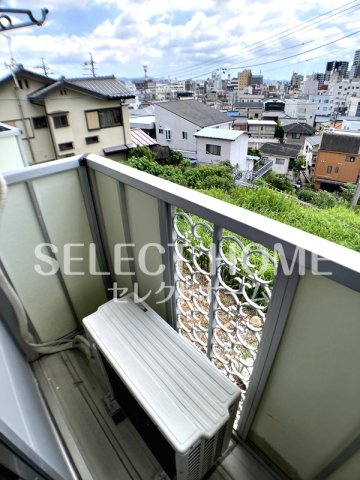 バルコニー　暖かな日差しのふりそそぐバルコニー