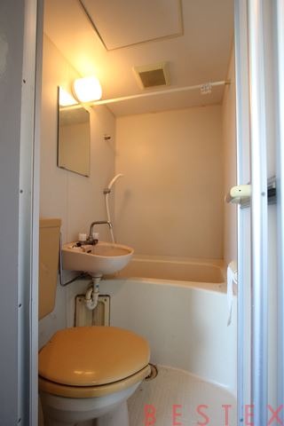 トイレ　※同タイプ・別部屋の参考写真です。