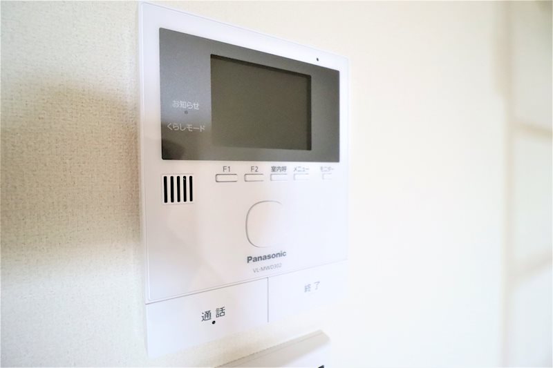セキュリティ　モニター付きインターフォンを採用し防犯対策