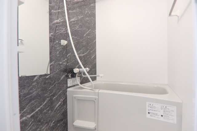 バス・シャワールーム　※別室の参考写真の為、現況優先です。