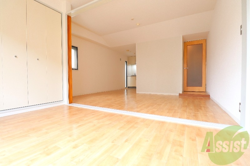 居室・リビング　朝日を浴びることのできるお部屋、体内時計もしっかりまわります