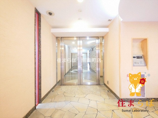 エントランス　共用部の印象も大切に