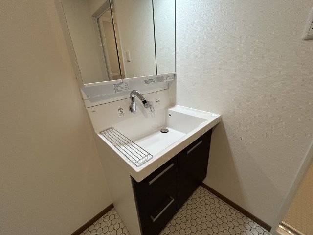 洗面設備　独立洗面台つき！