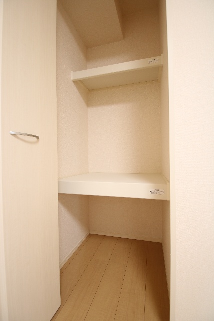 収納　※同じ建物の参考写真です