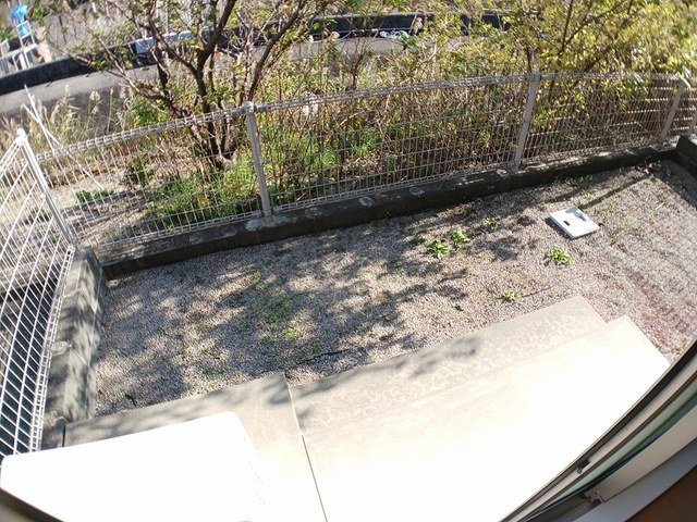 庭　簡単な家庭菜園も楽しめるお庭です
