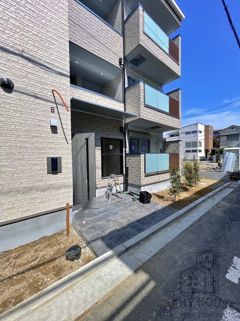 エントランス　外観（建設中）