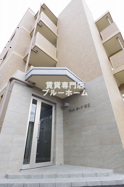 建物外観　鉄筋コンクリート造4階建ての物件！