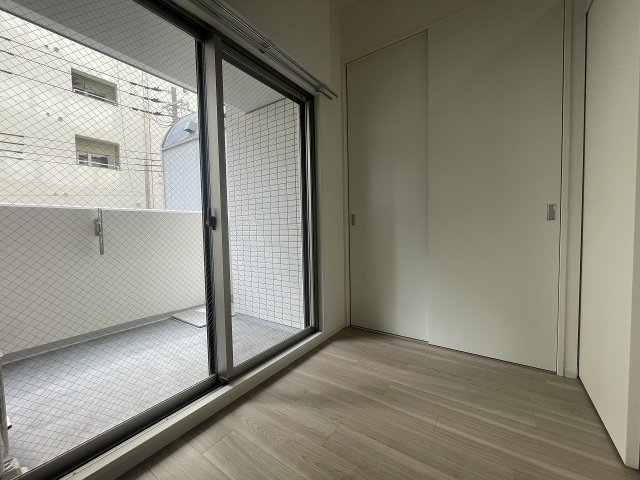 その他部屋・スペース　開放的な寝室です