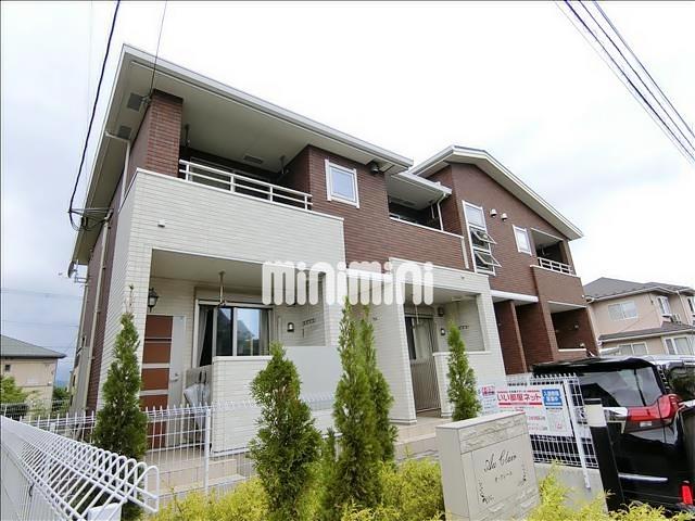 建物外観　敷地内にごみ置き場があります。