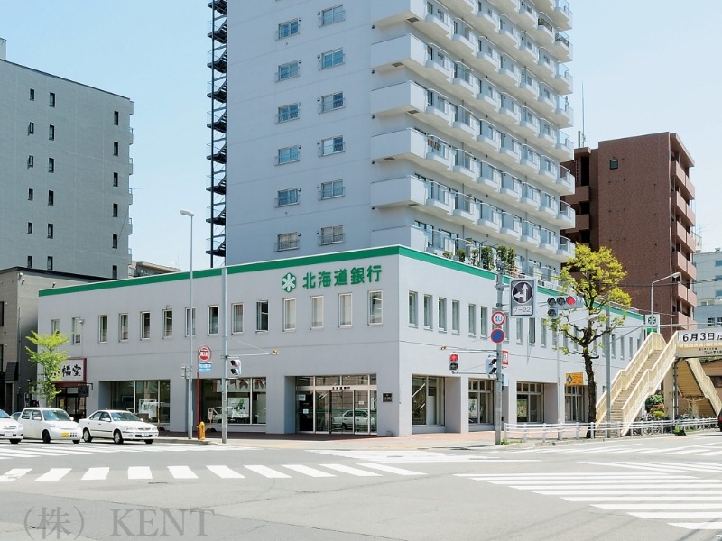 銀行　北海道銀行鳥居前支店（銀行）まで326m
