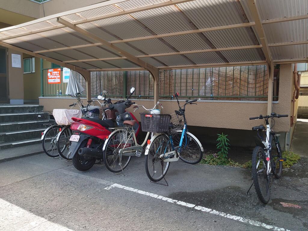 近鉄大阪線 河内山本駅 徒歩17分 4階建 築56年の外観写真