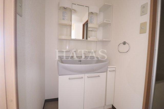 洗面設備　同物件別部屋です。