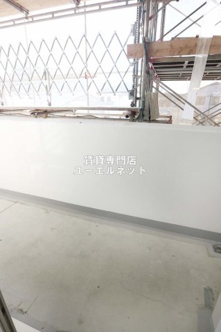 バルコニー　バルコニー付きで採光＆風通し良好！