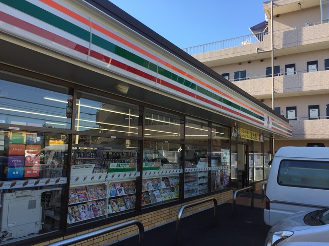 コンビニ　セブンイレブン三鷹上連雀店（コンビニ）まで70m