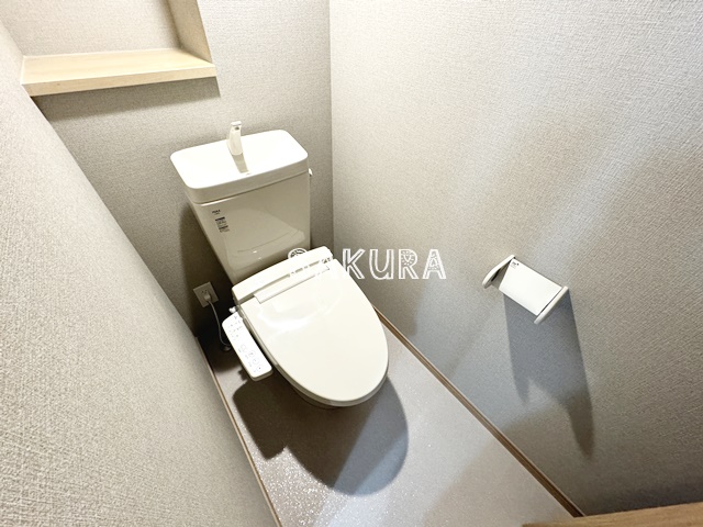 トイレ　落ち着いた色調のトイレです♪