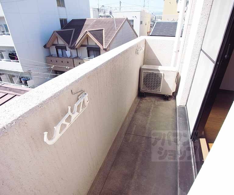 バルコニー　南向きバルコニー。