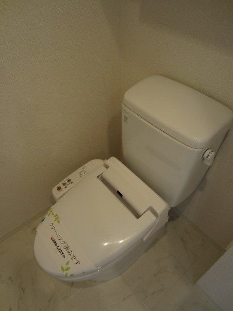トイレ　同仕様参考写真