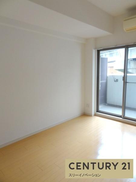 居室・リビング　別のお部屋です