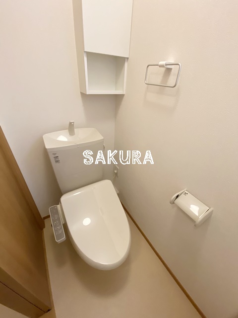 トイレ　嬉しい温水洗浄便座♪