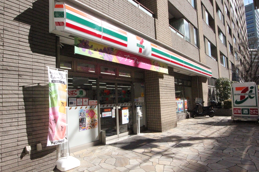 コンビニ　セブンイレブン文京小石川4丁目店（コンビニ）まで102m