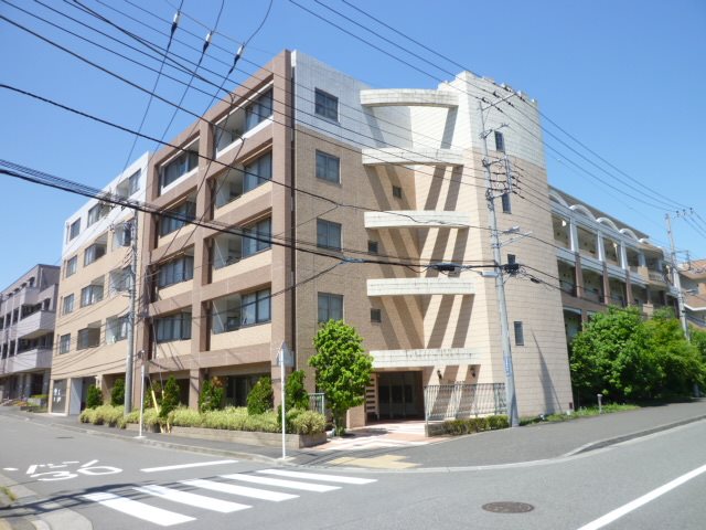 建物外観　☆2006年3月築の物件です☆