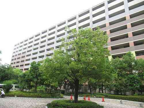 建物外観　オートロック完備