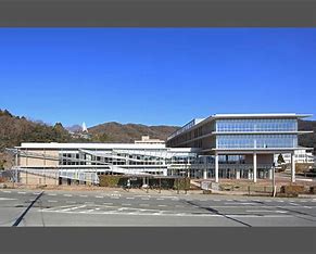 大学・短大　兵庫県立大学姫路工学キャンパス　新本館（大学・短大）まで9999m
