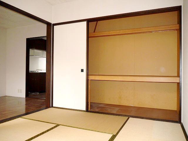 収納　押入れが広く収納に困らない！