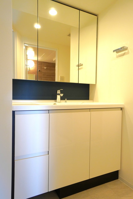 洗面設備　※写真は同タイプ住戸です。