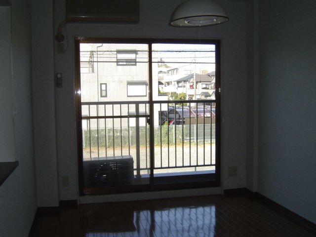 その他部屋・スペース　開放的な寝室です