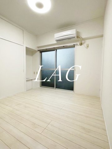 居室・リビング　洋室のお部屋です。