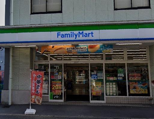 コンビニ　ファミリーマート新横浜店（コンビニ）まで262m