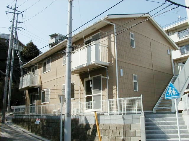 エントランス　管理の行き届いたエントランスです♪