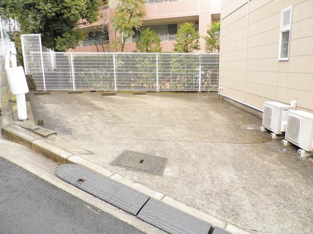 駐車場　敷地内駐車場です♪
